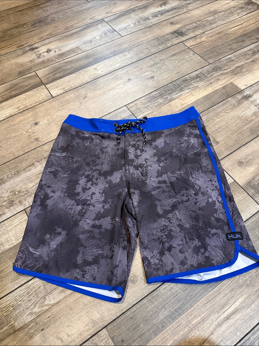 Huk Men's Gray Camo Swim Board Shorts with Blue Trim